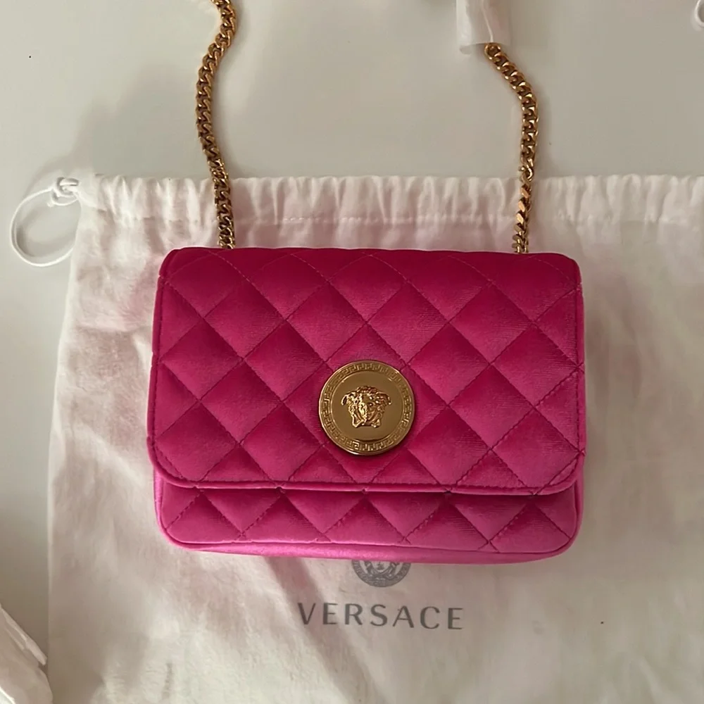Versace NWOT Hot Pink Velvet MEDUSA Clutch crossbody Handbag 7”x5” with dust bag - Picture 11 of 11
